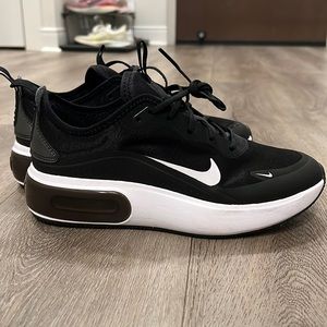 Women’s Nike Air Max Dia Black and White - Size 7